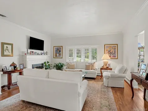 17 Gedney Way White Plains NY 10605