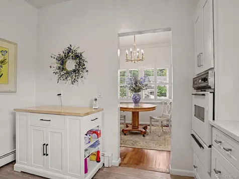 17 Gedney Way White Plains NY 10605