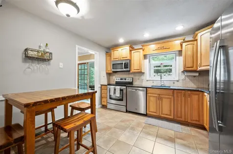 27 Silleck Boulevard Putnam Valley NY 10579
