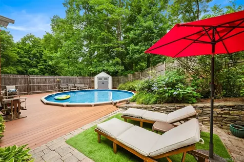 27 Silleck Boulevard Putnam Valley NY 10579