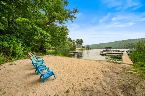 27 Silleck Boulevard Putnam Valley NY 10579