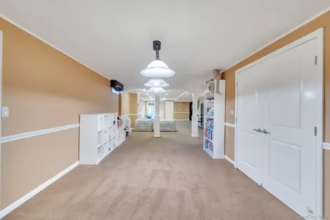 25 Yellow Top Lane Smithtown NY 11787