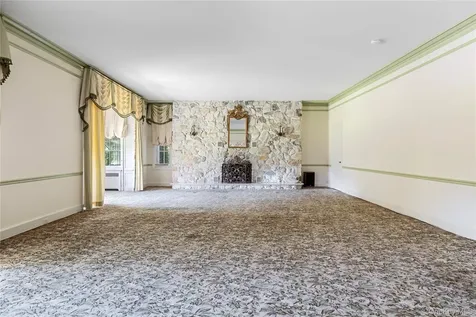 97 Pound Hollow Road Old Brookville NY 11545