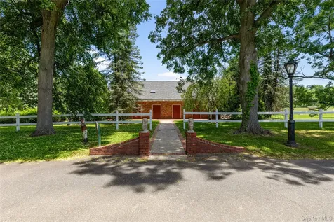 97 Pound Hollow Road Old Brookville NY 11545