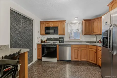82 Riverdale Avenue White Plains NY 10607
