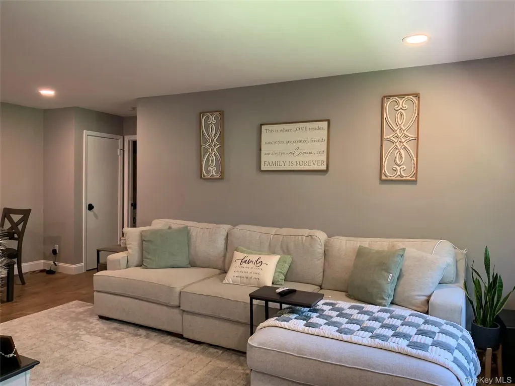 2449F Union Boulevard Islip NY 11751