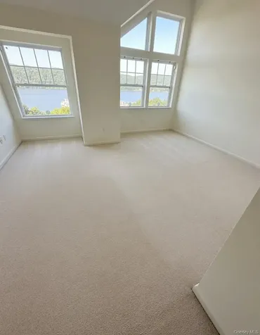 213 River View Drive Poughkeepsie NY 12601