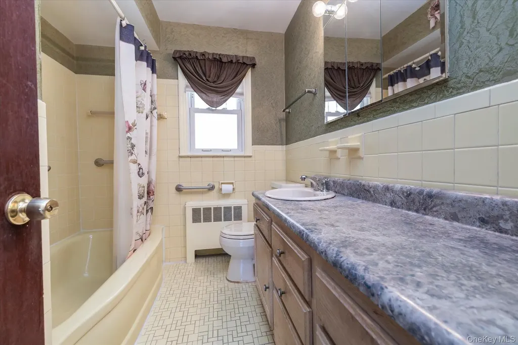 1329 Globe Avenue Elmont NY 11003