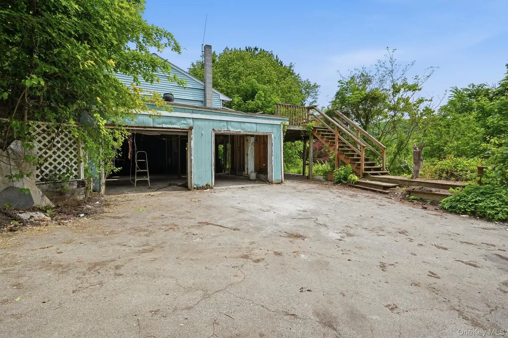 43 Sunset Drive Patterson NY 12563