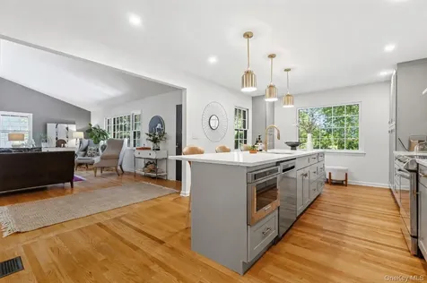 2 Sherwood Place Scarsdale NY 10583