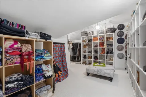 2 Sherwood Place Scarsdale NY 10583
