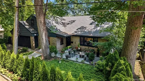 2 Sherwood Place Scarsdale NY 10583