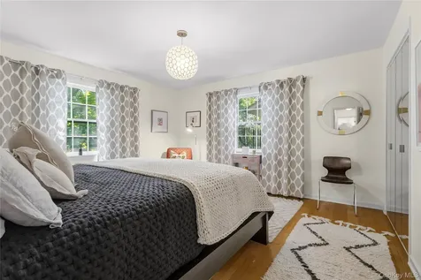 2 Sherwood Place Scarsdale NY 10583