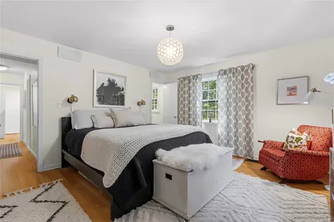 2 Sherwood Place Scarsdale NY 10583