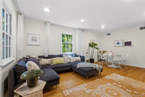 2 Sherwood Place Scarsdale NY 10583
