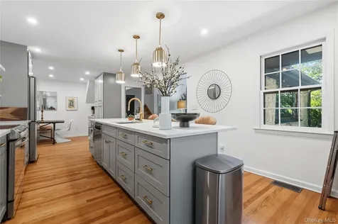 2 Sherwood Place Scarsdale NY 10583