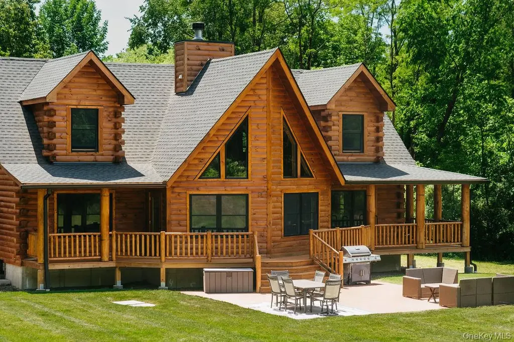 76 Woodlands Trail Clinton Corners NY 12514