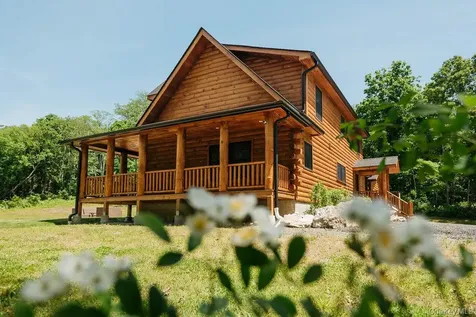 76 Woodlands Trail Clinton Corners NY 12514