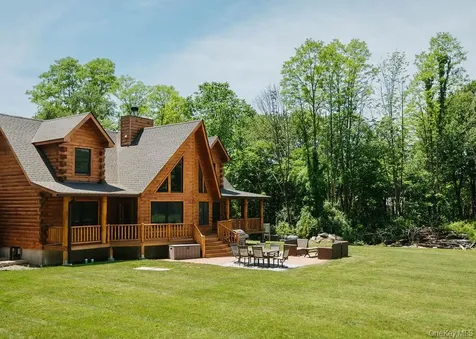76 Woodlands Trail Clinton Corners NY 12514