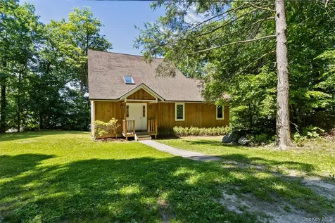 64 Lillian Road Mahopac NY 10541