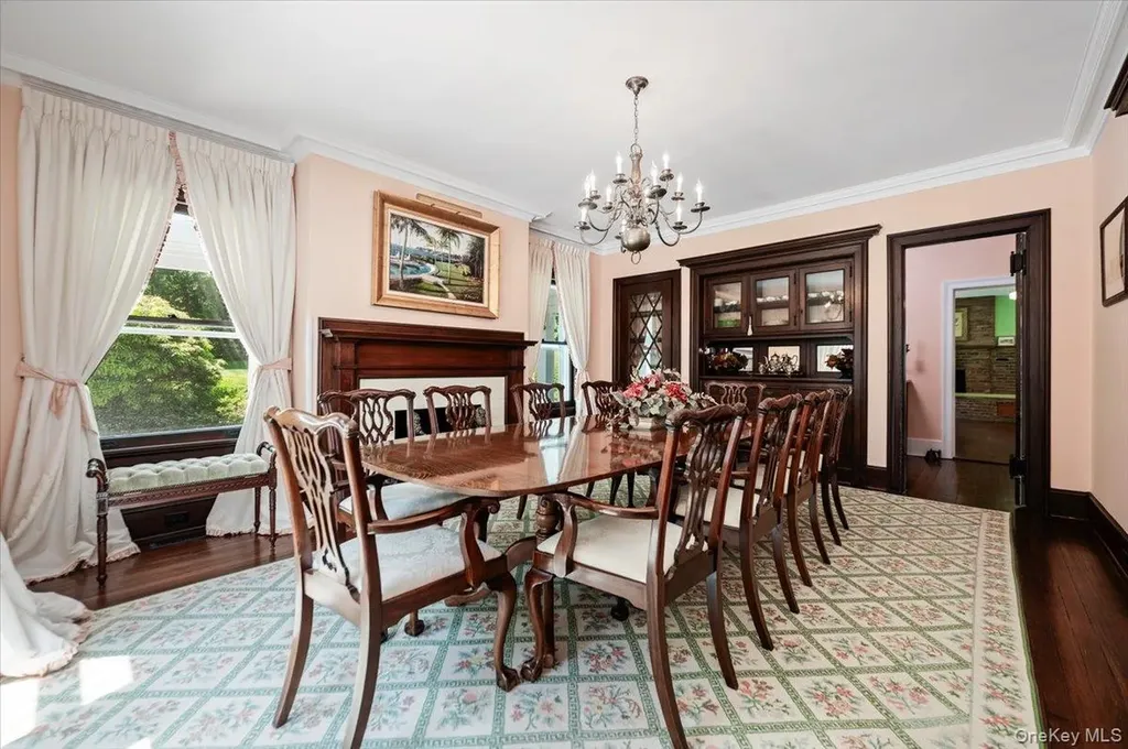 563 Asharoken Avenue Northport NY 11768