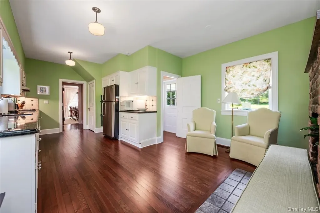 563 Asharoken Avenue Northport NY 11768