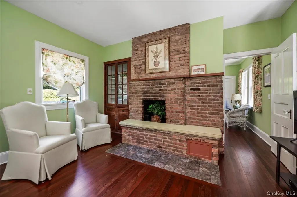 563 Asharoken Avenue Northport NY 11768