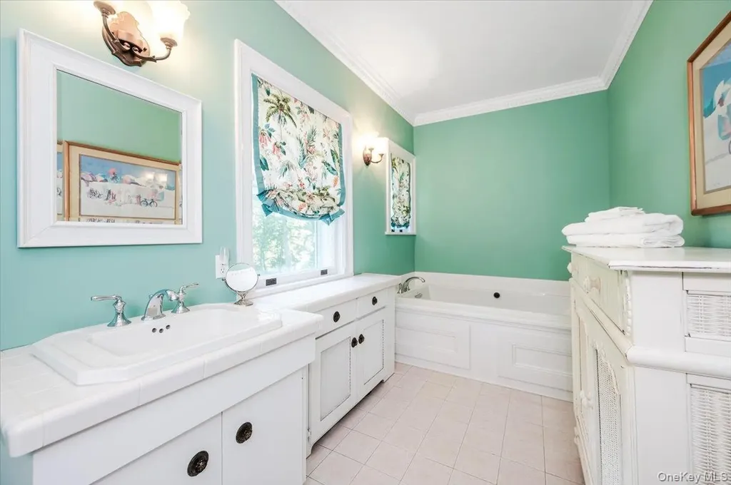 563 Asharoken Avenue Northport NY 11768
