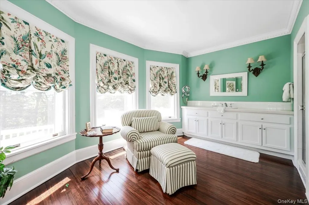 563 Asharoken Avenue Northport NY 11768