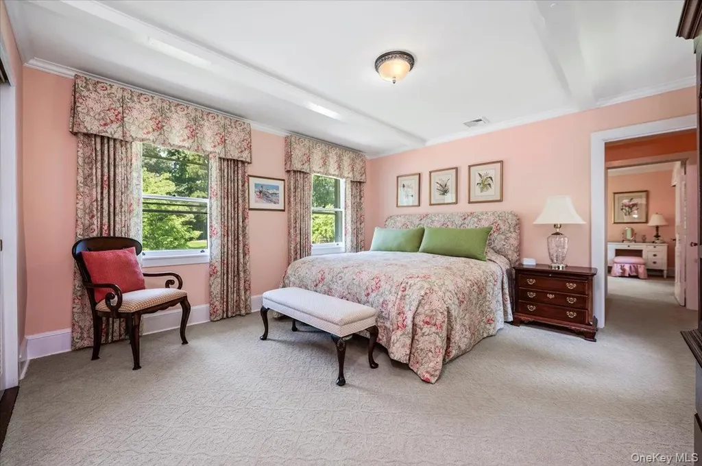 563 Asharoken Avenue Northport NY 11768