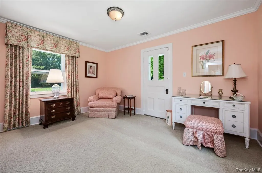 563 Asharoken Avenue Northport NY 11768