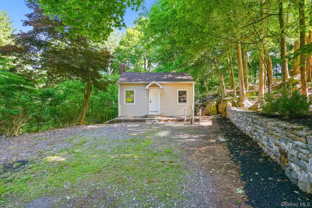 32 Lacona Drive Patterson NY 12563