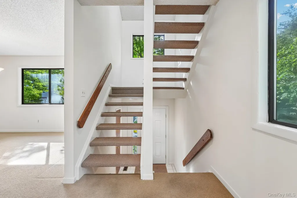 12 Evan Court Nanuet NY 10954