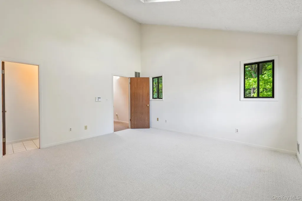 12 Evan Court Nanuet NY 10954