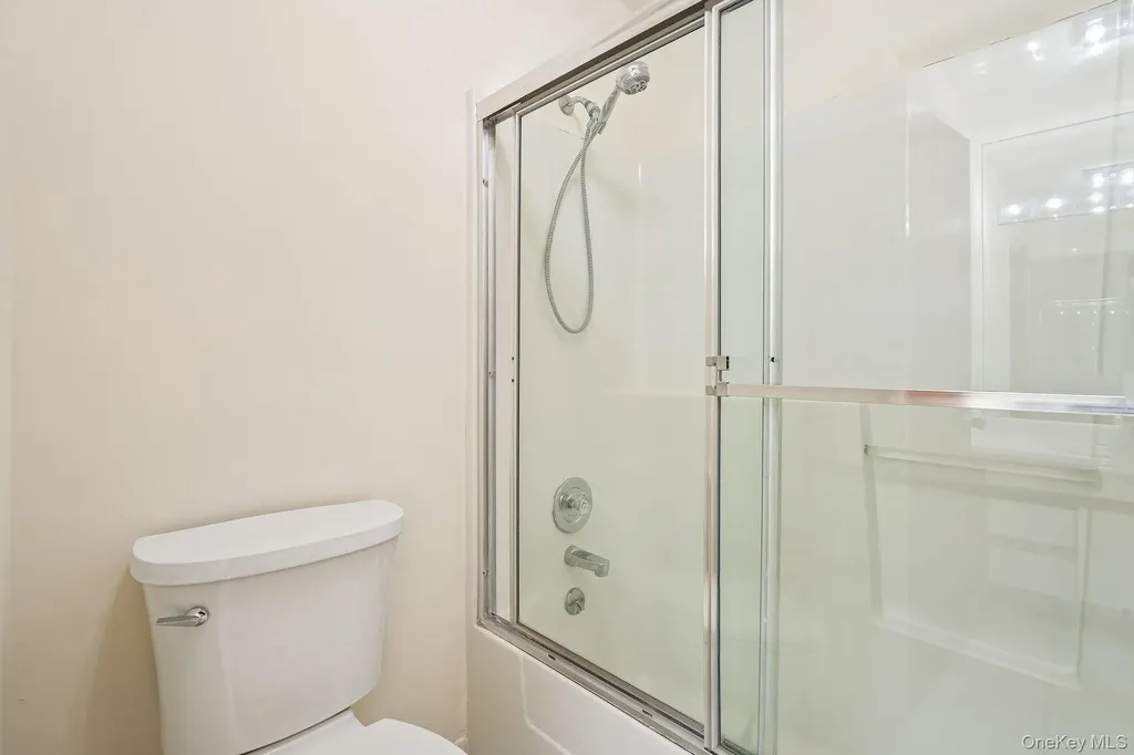 12 Evan Court Nanuet NY 10954