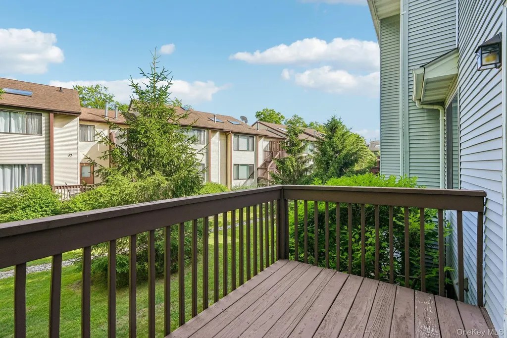 12 Evan Court Nanuet NY 10954