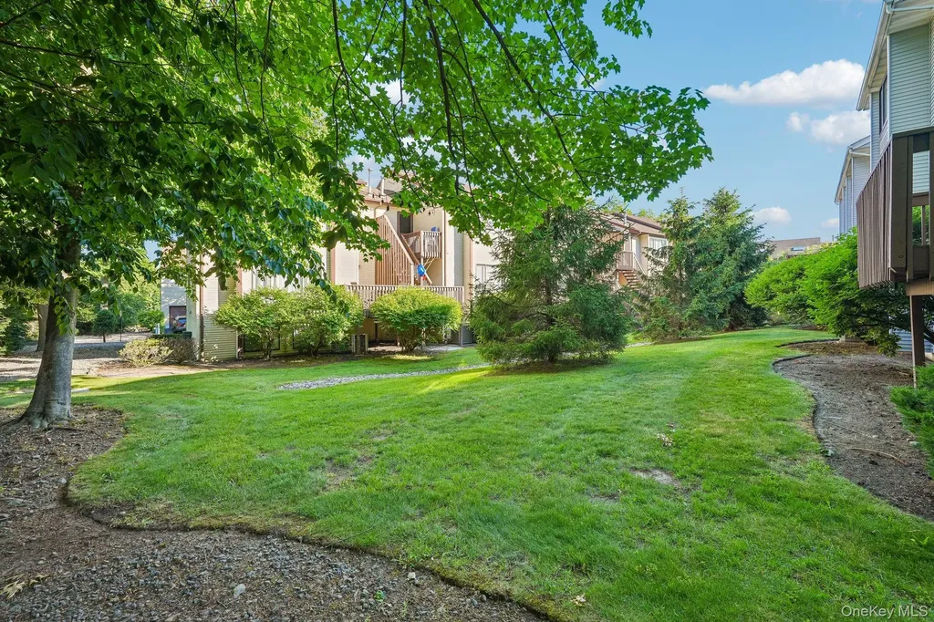 12 Evan Court Nanuet NY 10954