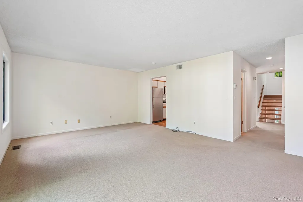 12 Evan Court Nanuet NY 10954