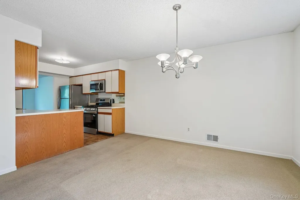 12 Evan Court Nanuet NY 10954