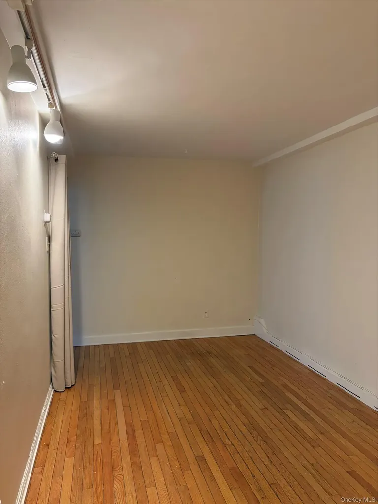 8621 17th Avenue Brooklyn NY 11214