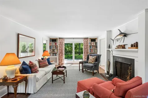 18 Jagger Lane Westhampton NY 11977