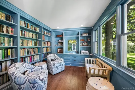 18 Jagger Lane Westhampton NY 11977