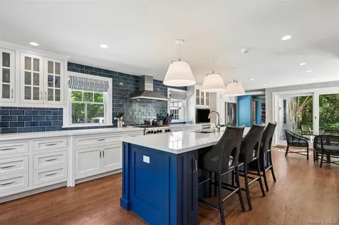 18 Jagger Lane Westhampton NY 11977
