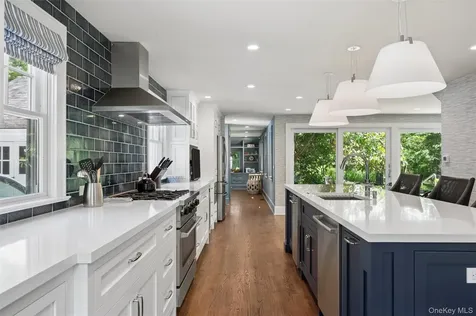 18 Jagger Lane Westhampton NY 11977