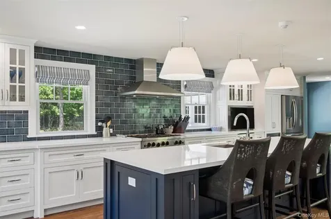 18 Jagger Lane Westhampton NY 11977