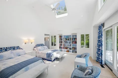 18 Jagger Lane Westhampton NY 11977