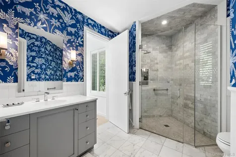18 Jagger Lane Westhampton NY 11977