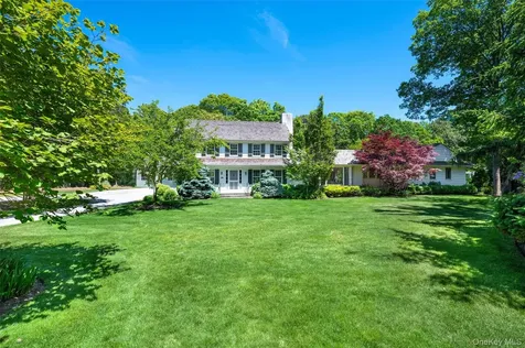 18 Jagger Lane Westhampton NY 11977