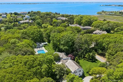 18 Jagger Lane Westhampton NY 11977