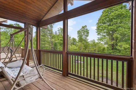 81 N Pond Drive Livingston Manor NY 12768